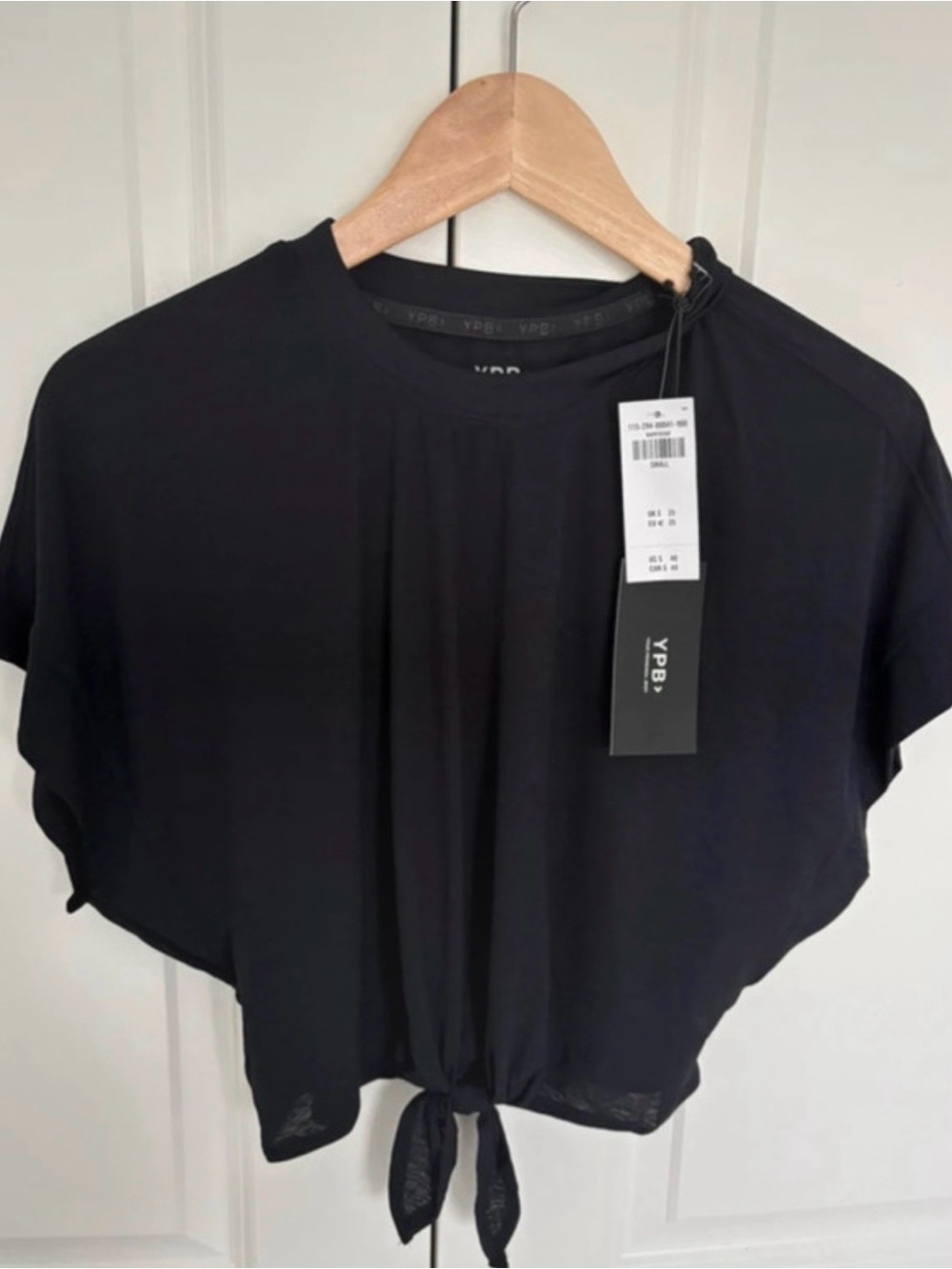Abercrombie & Fitch Black Tie-Front Crop Top